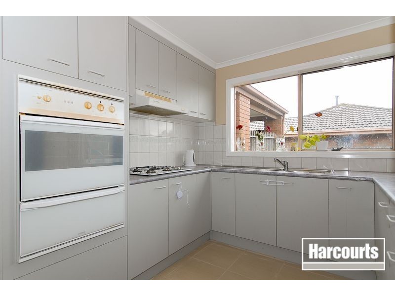 11 Deborah Court, Skye VIC 3977