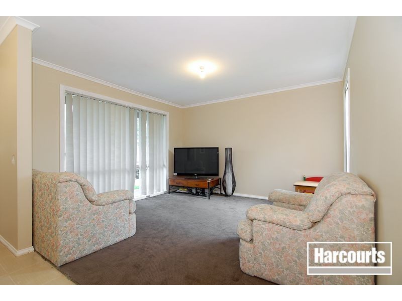 11 Deborah Court, Skye VIC 3977