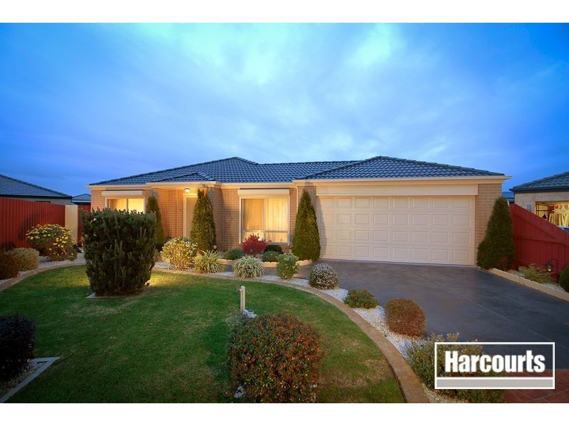 4 Barrine Court, Skye VIC 3977