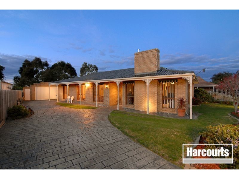 43 Luscombe Avenue, Carrum Downs VIC 3201