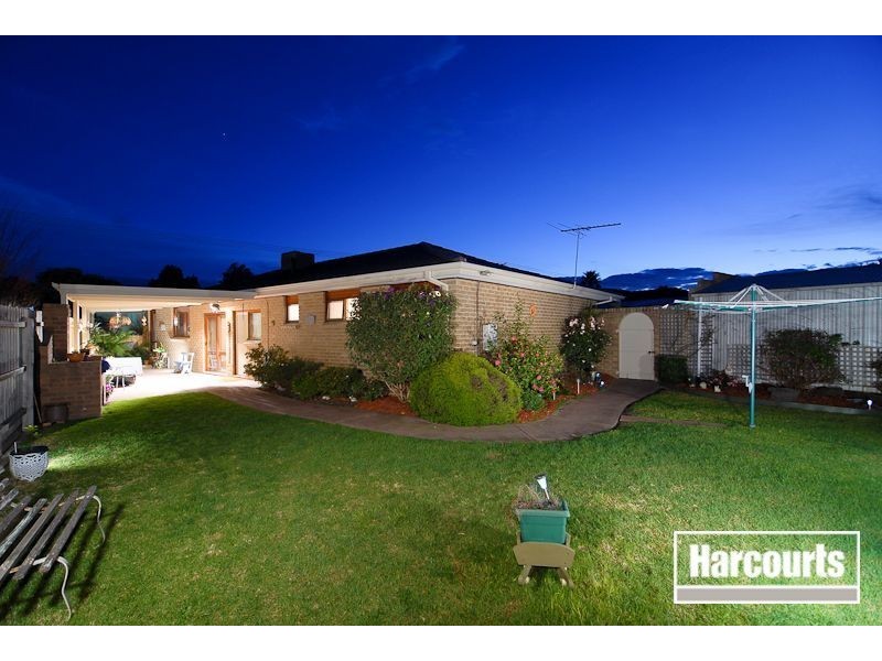 43 Luscombe Avenue, Carrum Downs VIC 3201