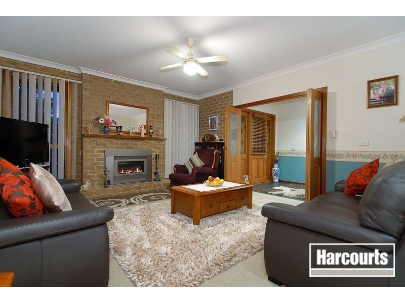 43 Luscombe Avenue, Carrum Downs VIC 3201