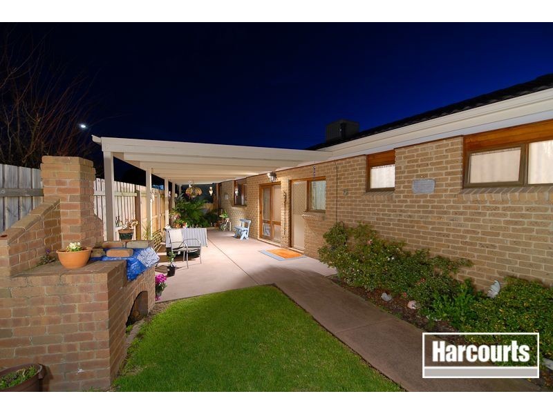 43 Luscombe Avenue, Carrum Downs VIC 3201