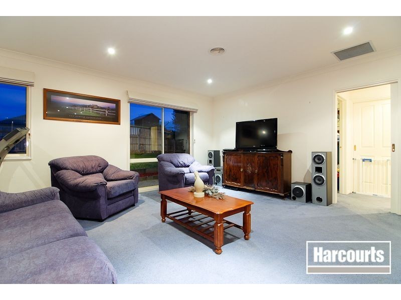 28 Victory Way, Carrum Downs VIC 3201
