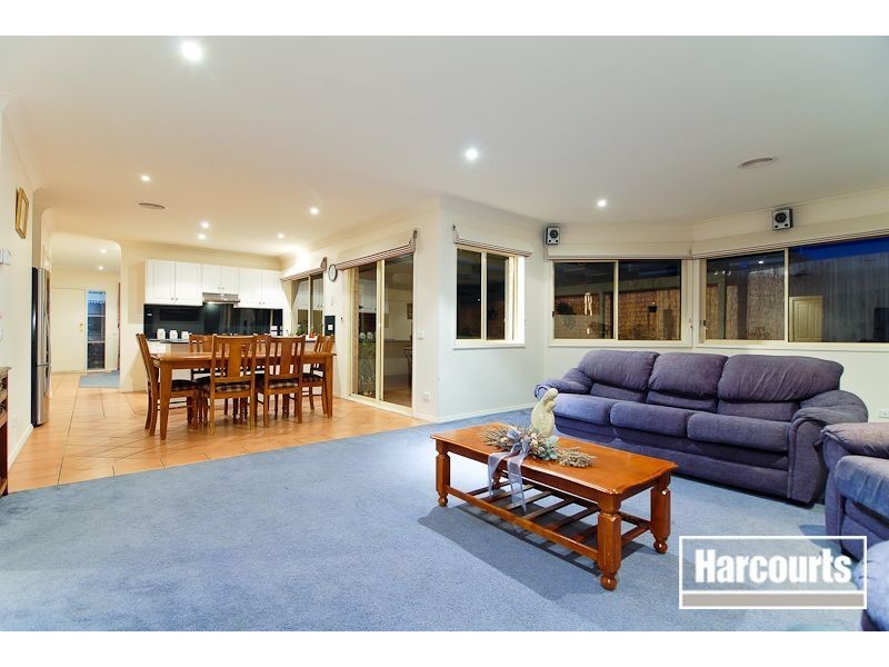 28 Victory Way, Carrum Downs VIC 3201