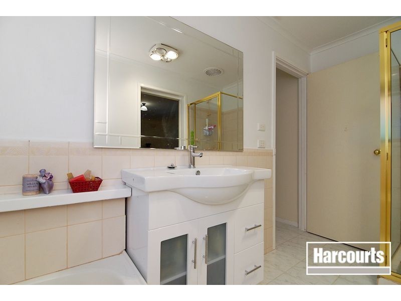 10 Goldfinch Court, Carrum Downs VIC 3201