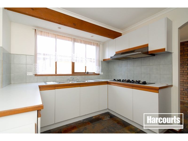 8 Partridge Cres, Carrum Downs VIC 3201