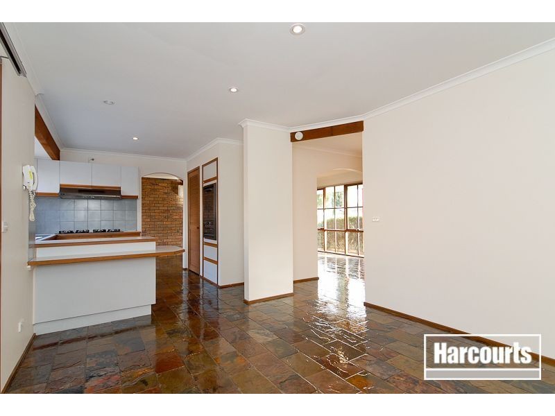 8 Partridge Cres, Carrum Downs VIC 3201