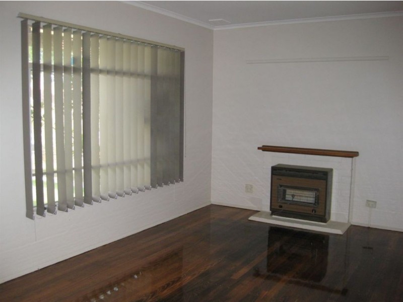 19 Pine Street, Frankston North VIC 3200