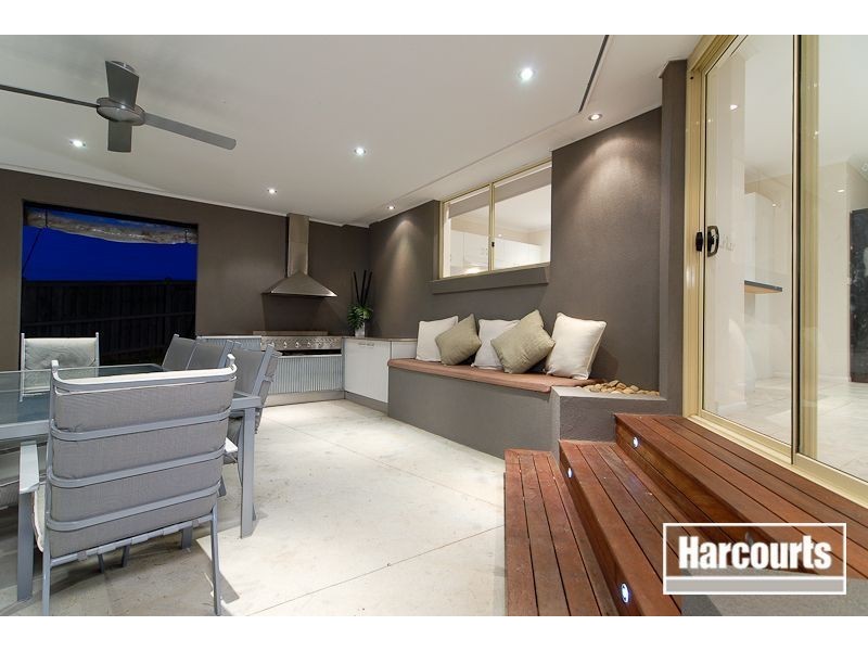 22 Postregna Way, Skye VIC 3977