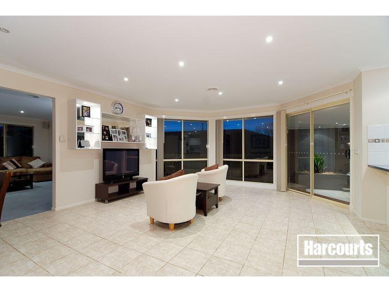 22 Postregna Way, Skye VIC 3977