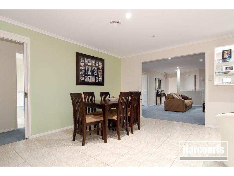 22 Postregna Way, Skye VIC 3977