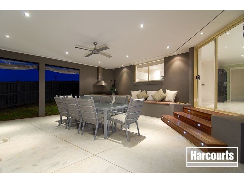 22 Postregna Way, Skye VIC 3977