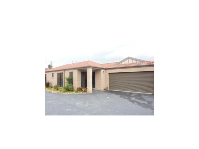 2/1 McDonald Street, Skye VIC 3977