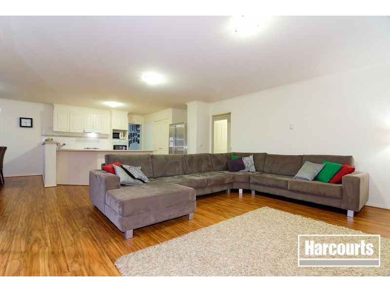 14 Windella Grove, Skye VIC 3977