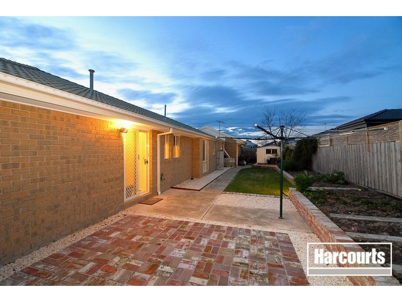 14 Windella Grove, Skye VIC 3977