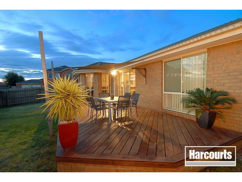 14 Windella Grove, Skye VIC 3977