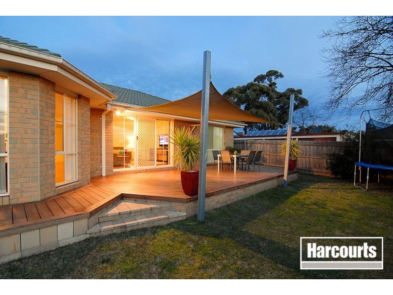 14 Windella Grove, Skye VIC 3977