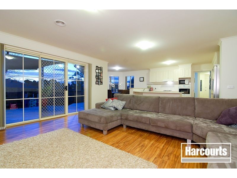 14 Windella Grove, Skye VIC 3977