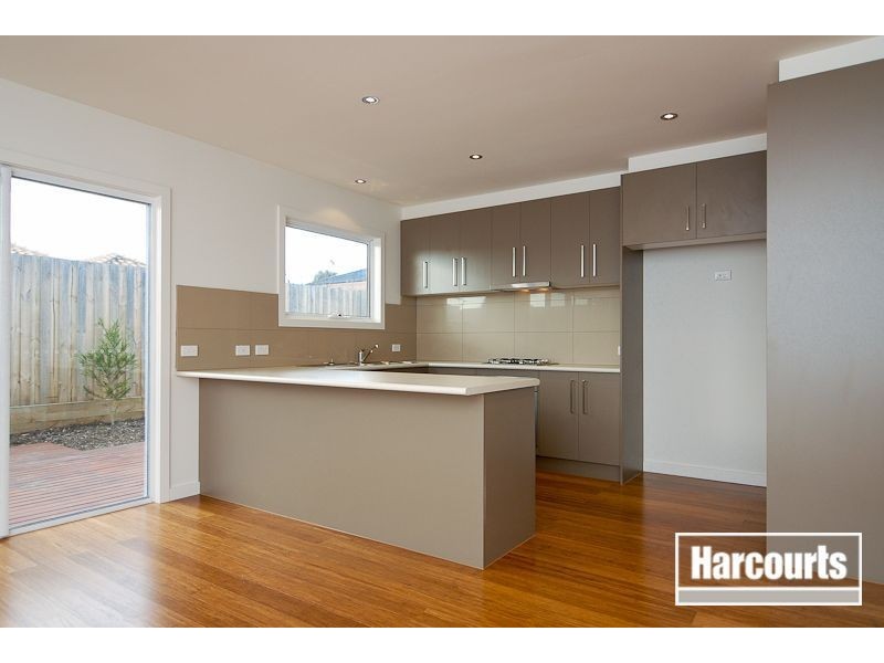 6/54 McCormicks Rd, Skye VIC 3977