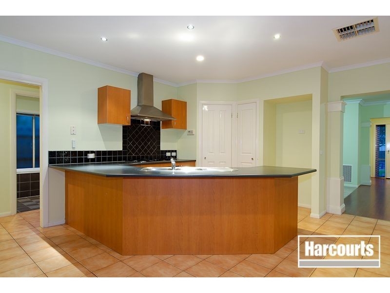 4 Mulga Place, Carrum Downs VIC 3201