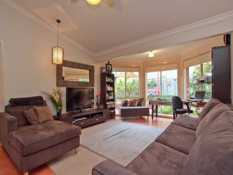 24 Flora Park Way, Carrum Downs VIC 3201