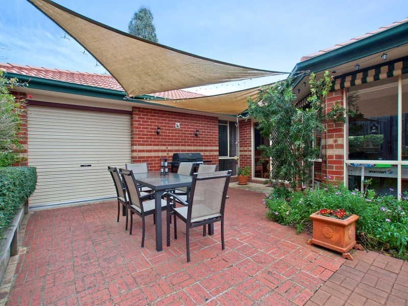 24 Flora Park Way, Carrum Downs VIC 3201