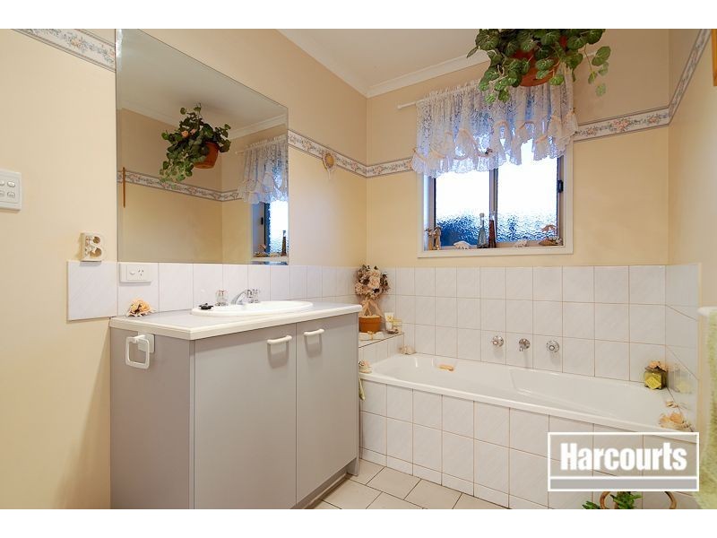 150 Lyrebird Drive, Carrum Downs VIC 3201