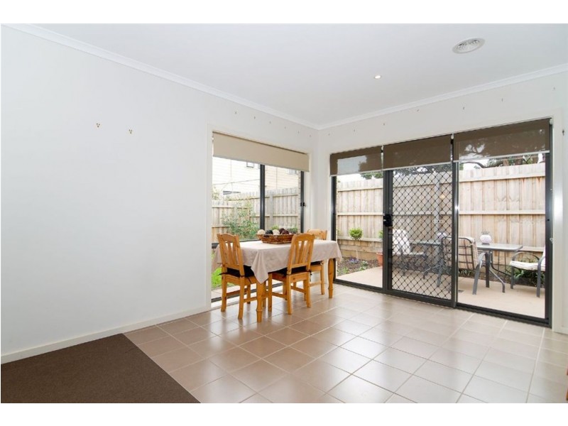 2/38 McCormicks Road, Skye VIC 3977