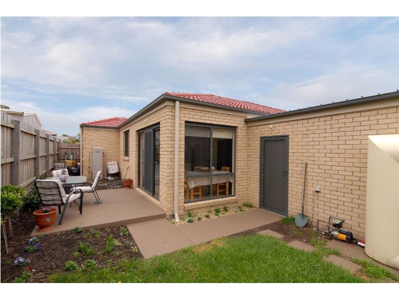 2/38 McCormicks Road, Skye VIC 3977