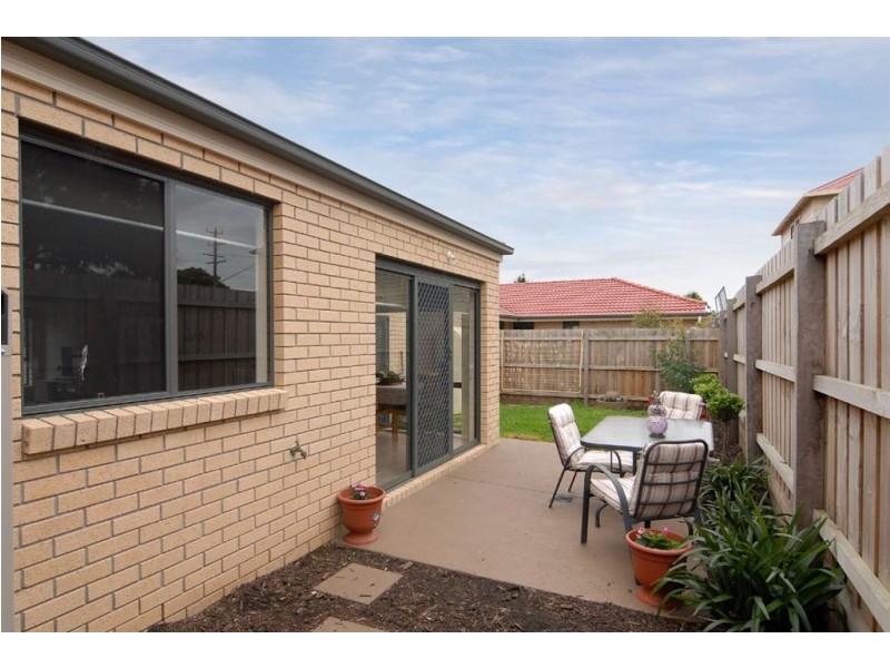 2/38 McCormicks Road, Skye VIC 3977