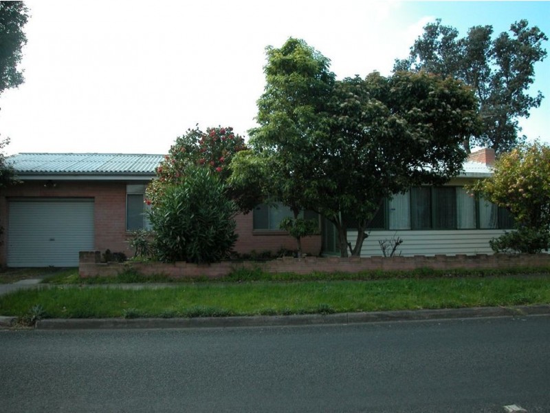 88 Kirkwood Ave, Seaford VIC 3198