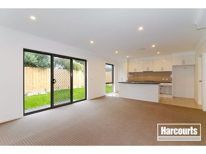 4/27 Jacaranda Drive, Carrum Downs VIC 3201