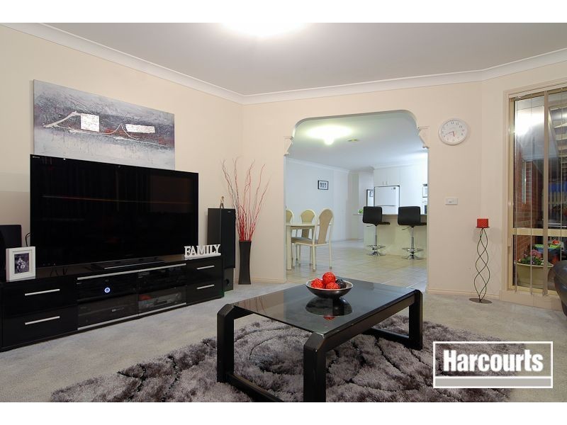 18 John Wedge Wynd, Skye VIC 3977