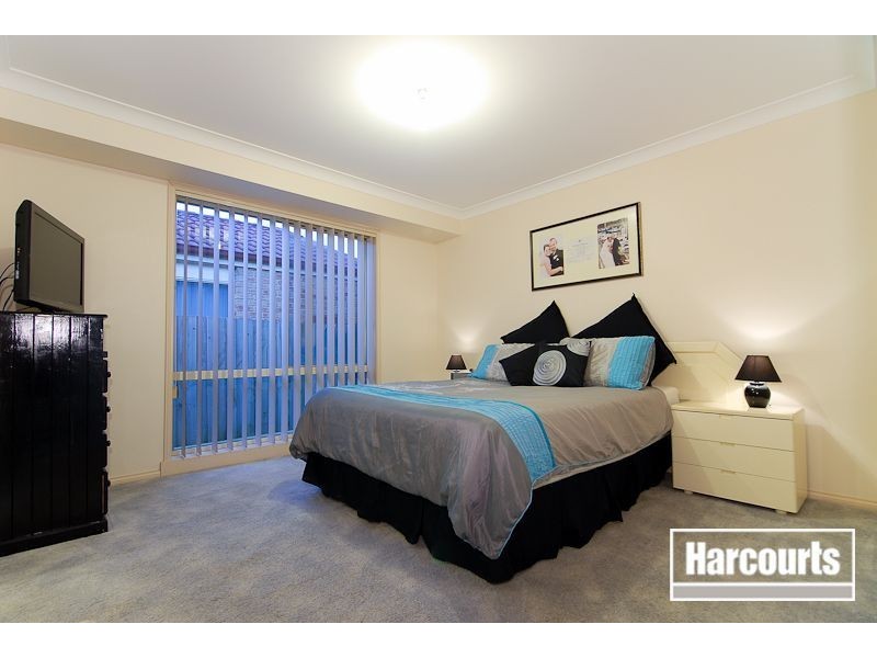 18 John Wedge Wynd, Skye VIC 3977