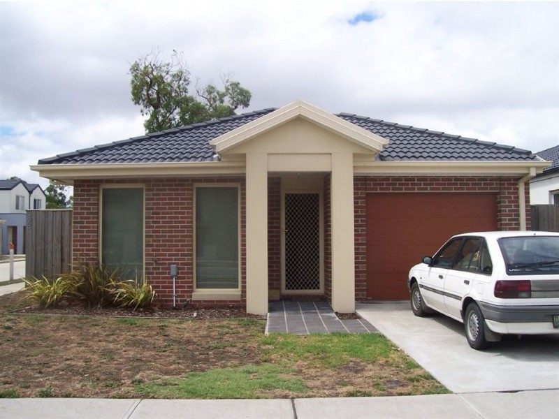 30 Lats Avenue, Carrum Downs VIC 3201