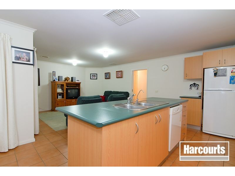 3 Whiting Court, Skye VIC 3977