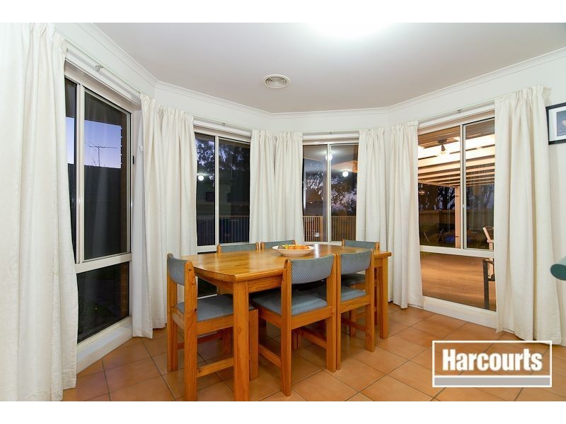 3 Whiting Court, Skye VIC 3977