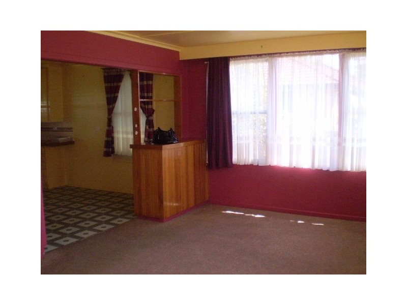 16 Burdett Street, Frankston North VIC 3200