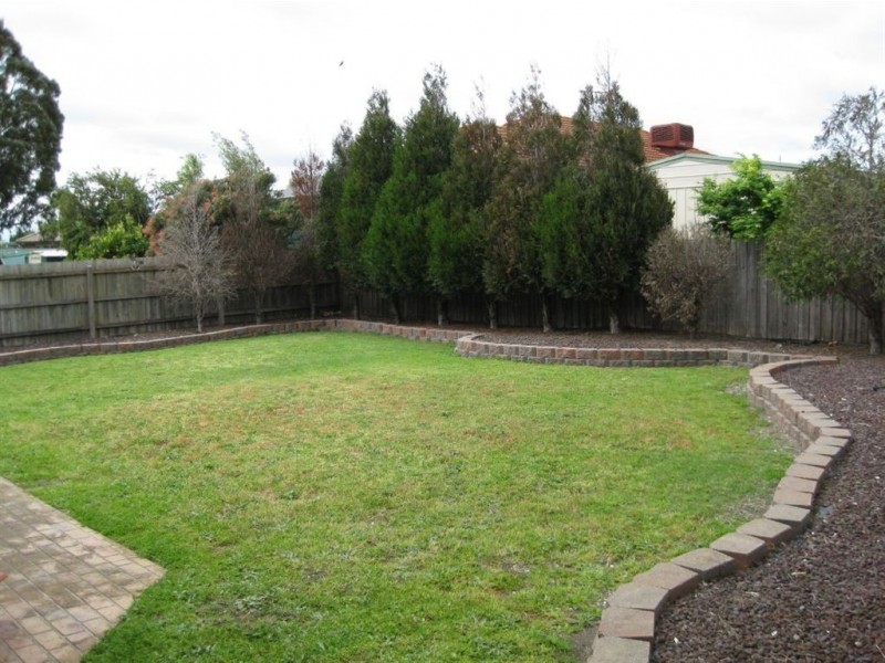 2 St Johns Wood, Skye VIC 3977