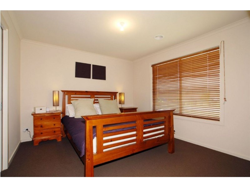 76 Herbert Road, Carrum Downs VIC 3201