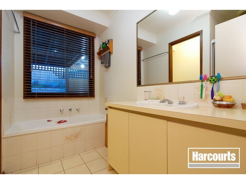166 Hall Road, Carrum Downs VIC 3201