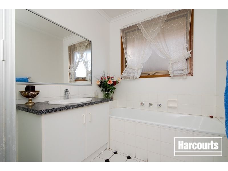 39 Robin Drive, Carrum Downs VIC 3201