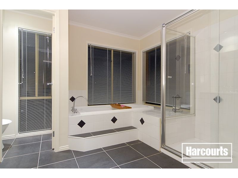 19 Grove Court, Carrum Downs VIC 3201