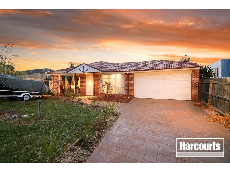 8 Whiting Court, Skye VIC 3977