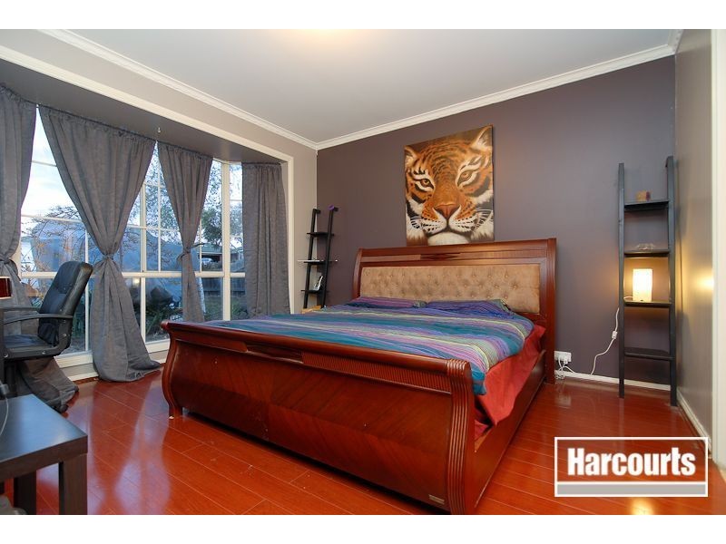 8 Whiting Court, Skye VIC 3977