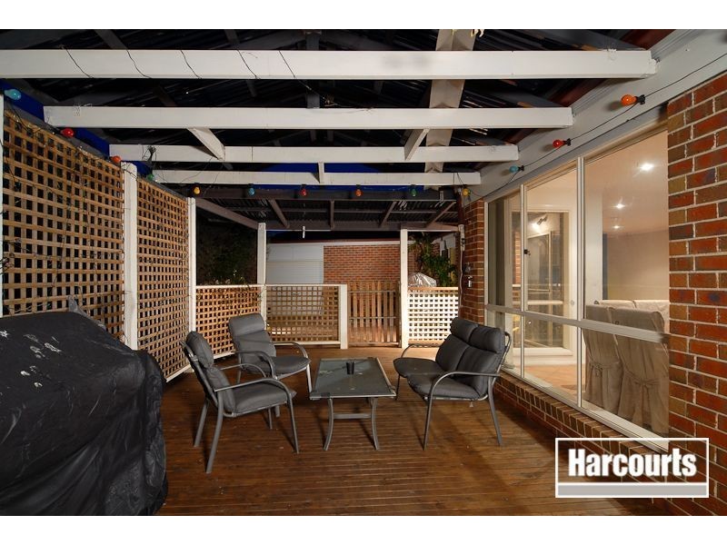 8 Whiting Court, Skye VIC 3977