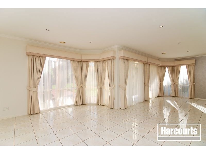 12 Leffern Court, Carrum Downs VIC 3201