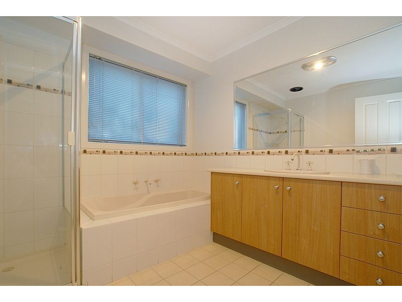 6 Emerald Rise, Skye VIC 3977