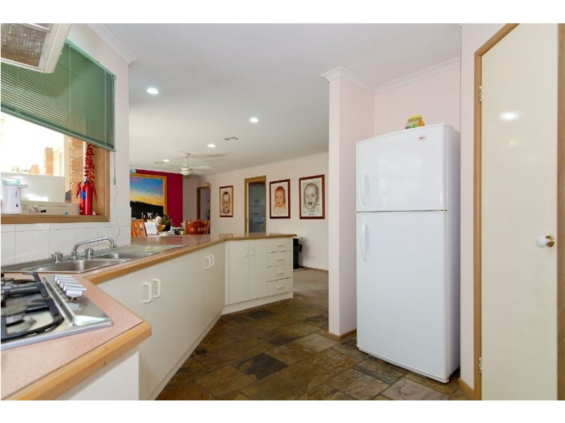 7 Nicole Court, Skye VIC 3977